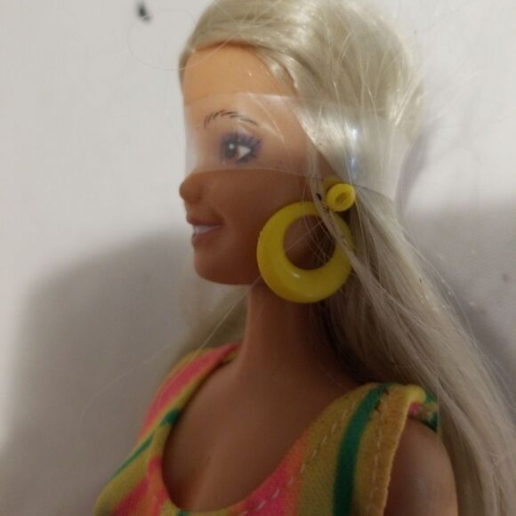 Barbie estate sale find. - Picture 3 of 9